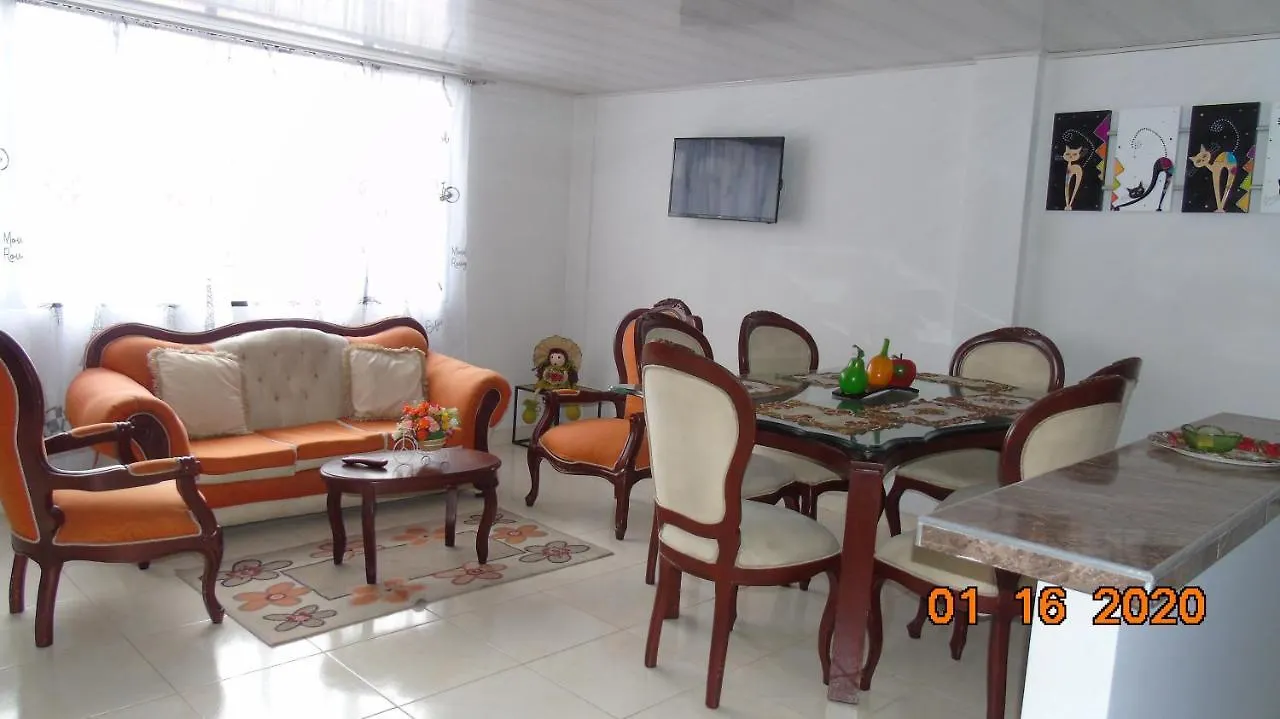 Familia Lombana Hotel Bogota Guest house
